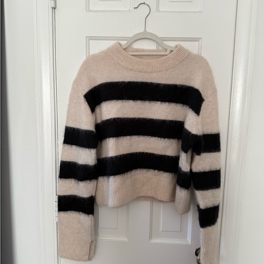 H&M Black and Cream Crew Neck Sweater
